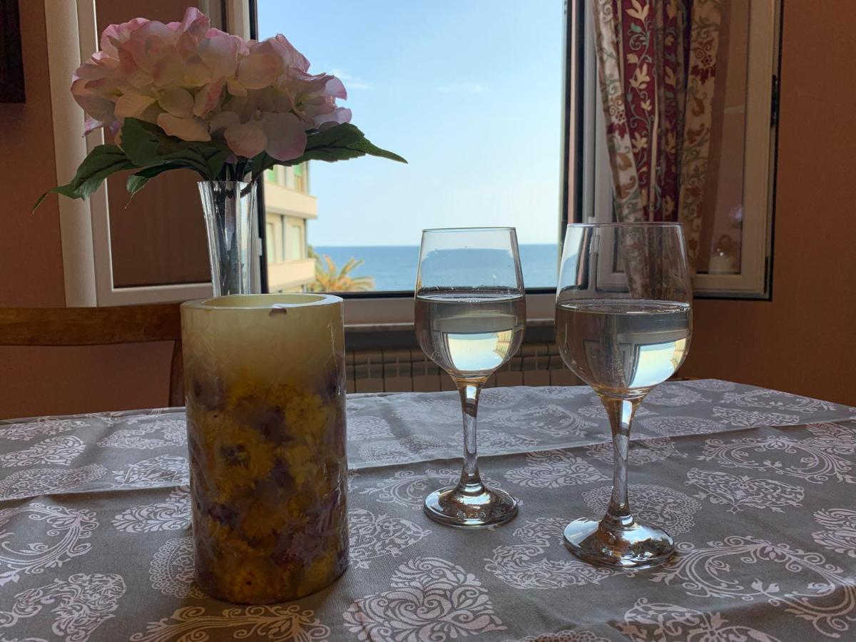 Le Finestre Sul Mare Apartment อัลบิสโซลามารินา ภายนอก รูปภาพ