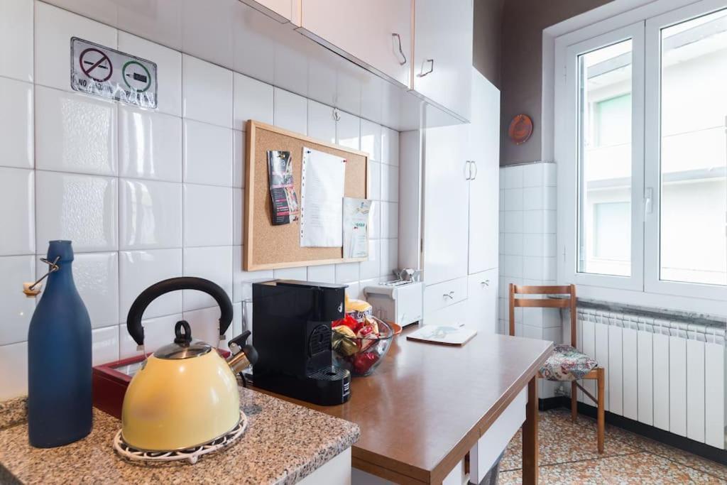 Le Finestre Sul Mare Apartment อัลบิสโซลามารินา ภายนอก รูปภาพ