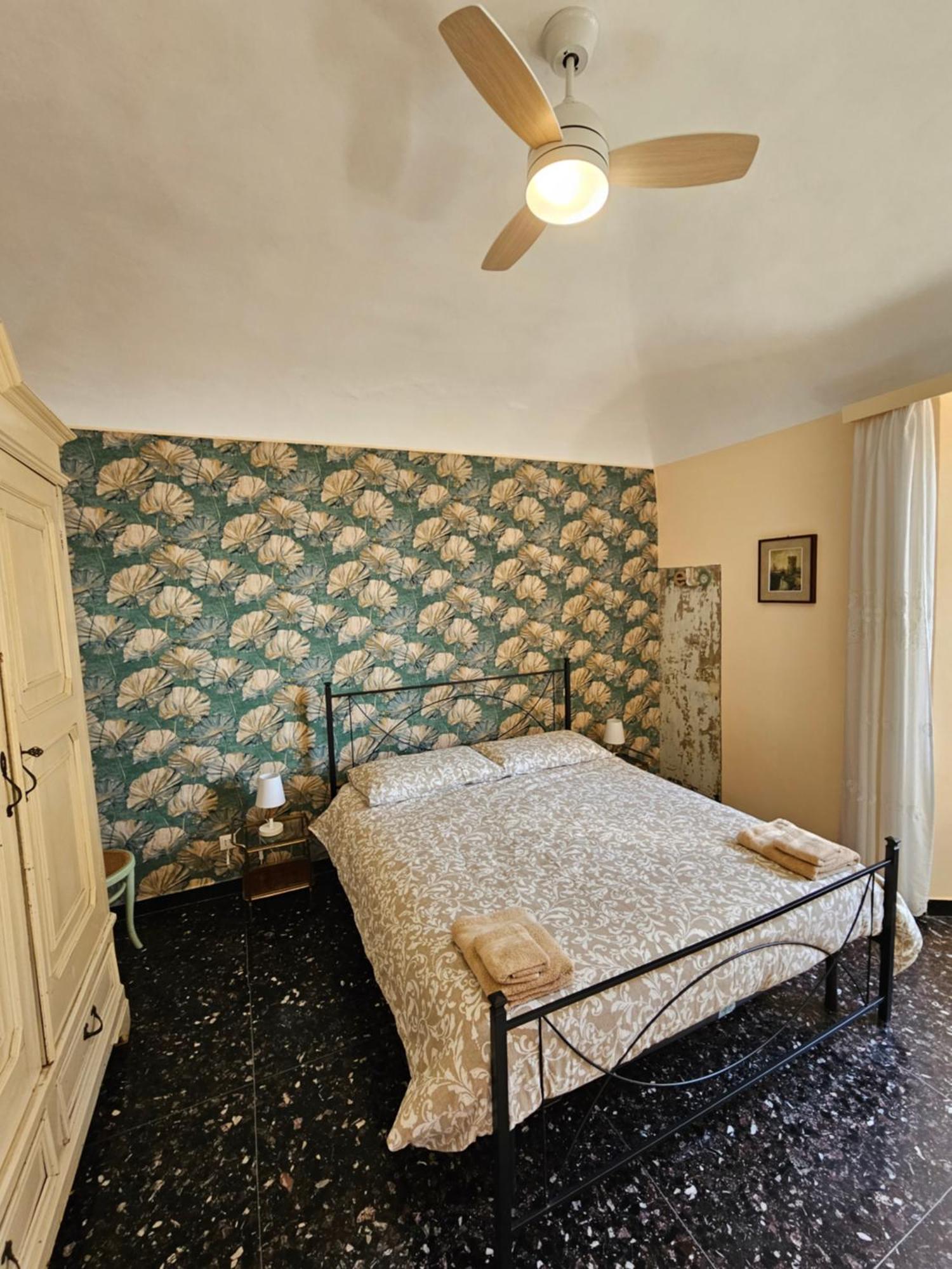 Le Finestre Sul Mare Apartment อัลบิสโซลามารินา ภายนอก รูปภาพ
